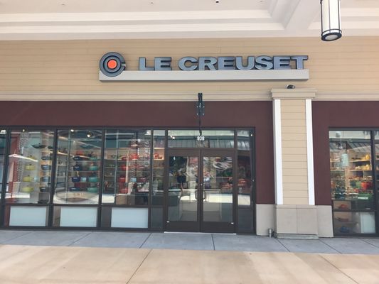Le Creuset Outlet Store by null