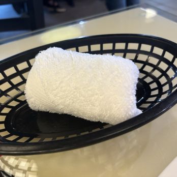 Shiso Japanese Restaurant - Hot towel - Sushi Bars Near Me - Mobile, Alabama