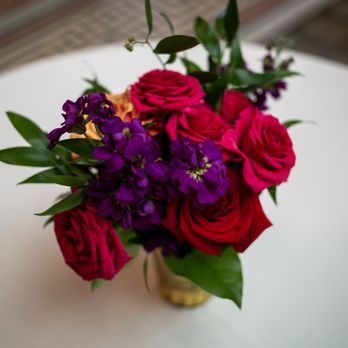 Carousel Flowers - Florists Near Me - Elmhurst, Illinois