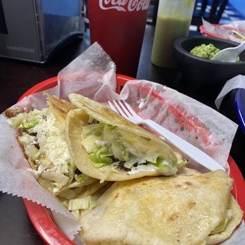 Tacos El Puebla - Barbacoa Gordita and Horchata! - Street Vendors Near Me - Columbia, South Carolina Tacos El Puebla - Barbacoa Gordita and Horchata! - Street Vendors Near Me - Columbia, South Carolina