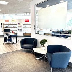 Peachtree Corners Eye Clinic - Seating Area