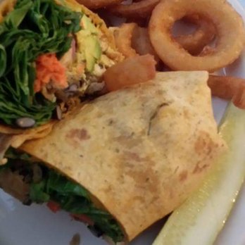 Metro Diner - Avocado Wrap - Breakfast & Brunch Near Me - Orange Park, Florida
