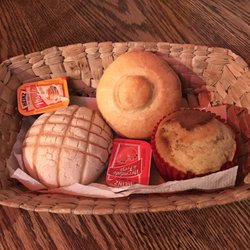 El Beso Huasteco - Complimentary bread basket