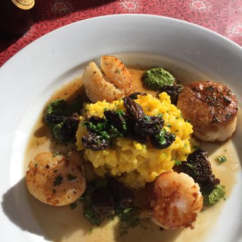 Bistro Moulin - Diver scallops and risotto flavors were missing - Wine Bars Near Me - Monterey, California