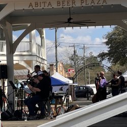 Abita Springs Art & Farmers Market - Live music!