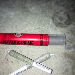 The Green Door - My fave OP for 6 bones finally. Ya get 2- .5 grammer joints baby. Thanks Green Door