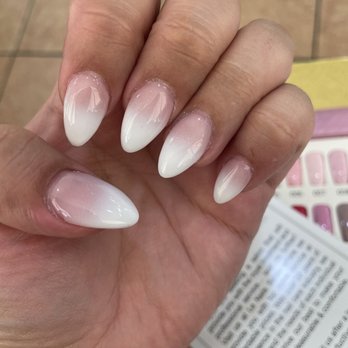 Nail Spa Studio - Horrible ombré - Waxing Near Me - Pacoima, California