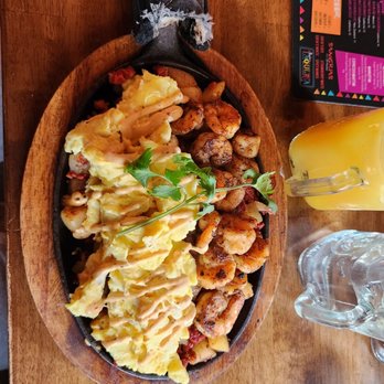 Sofia's Taqueria - Amboy - Shrimp & Chorizo skillet - Cocktail Bars Near Me - Staten Island, New York Sofia's Taqueria - Amboy - Shrimp & Chorizo skillet - Cocktail Bars Near Me - Staten Island, New York
