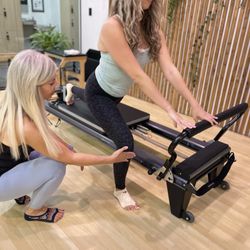 Galt Ocean Pilates - Lunges on Reformer