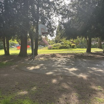 Roanoke Park - Park View - Parks Near Me - Seattle, Washington Roanoke Park - Park View - Parks Near Me - Seattle, Washington