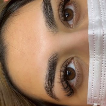 Angela Lash Boutique - Beautiful Hybrid Cat eye Style  Luxury Lashes - Eyelash Service Near Me - Chicago, Illinois