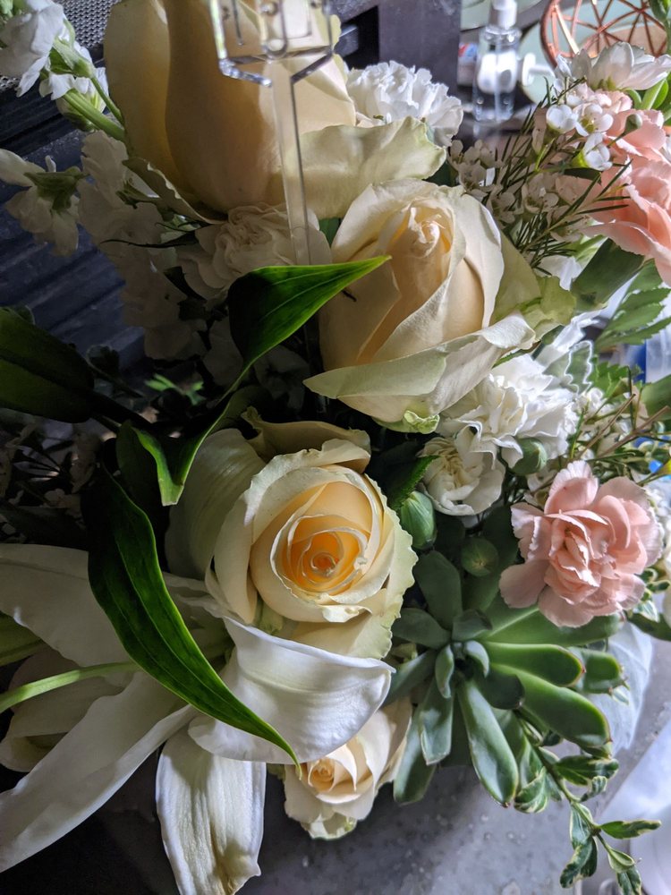 FLORAL 23 Updated September 2024 15 Photos 300 S Ranchwood Blvd