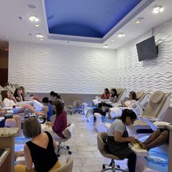 US Nails and Spa