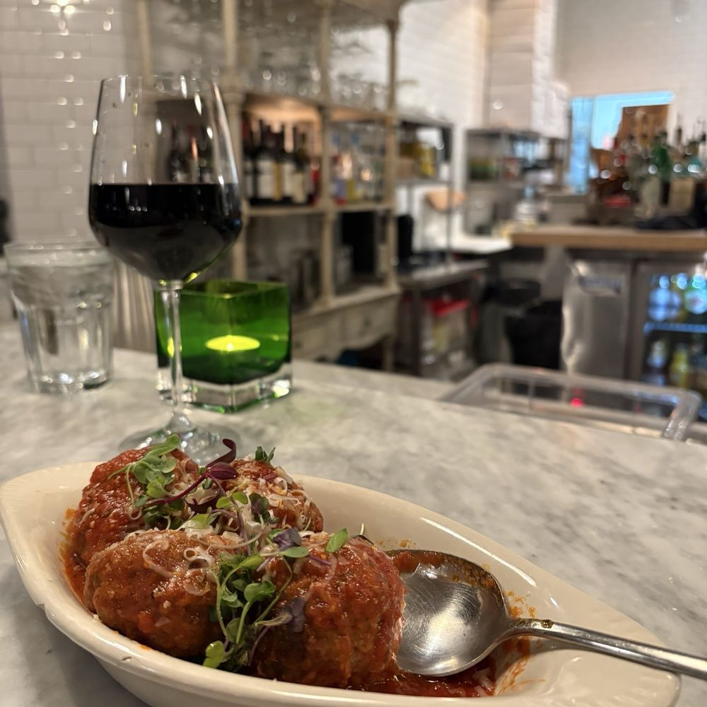 Meatballs and Tuscany wine! Meatballs and Tuscany wine!