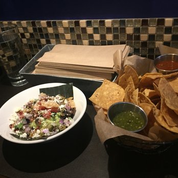Xoco - Fully dressed guacamole - Mexican Near Me - Chicago, Illinois