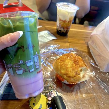 85°C Bakery Cafe-Arrowhead Ranch - matcha latte and tiger boba latte - Bakeries Near Me - Glendale, Arizona