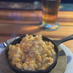 Bask 46 - Loaded Macaroni and cheese (no onions)