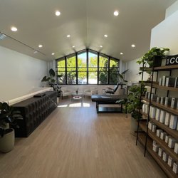 AKÓ AESTHETICS - AKÓ Aesthetics Spa