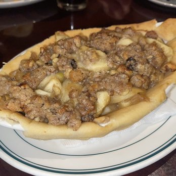 Daily Grill - Apple cobbler 5 stars and was huge!!! - American Near Me - Los Angeles, California