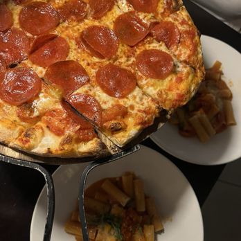 The Bellevue Chicago - Pepperoni pizza - New American Near Me - Chicago, Illinois The Bellevue Chicago - Pepperoni pizza - New American Near Me - Chicago, Illinois