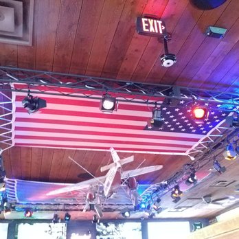 Bubba's 33 - Pizza Near Me - Clarksville, Indiana