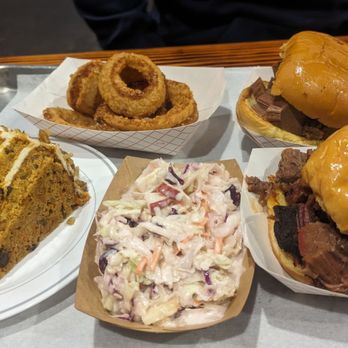 Quentin's BBQ & Sides - Barbeque Near Me - Bonner Springs, Kansas
