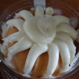 White chocolate raspberry bundlette White chocolate raspberry bundlette