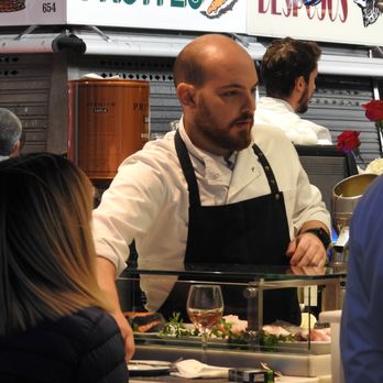 Kiosko Universal - Server - Spanish Near Me - Barcelona, B
