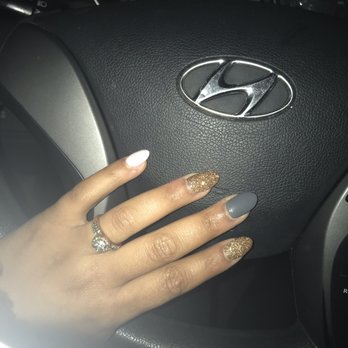 Roosevelt Nails Bar - Nail Salons Near Me - Seattle, Washington