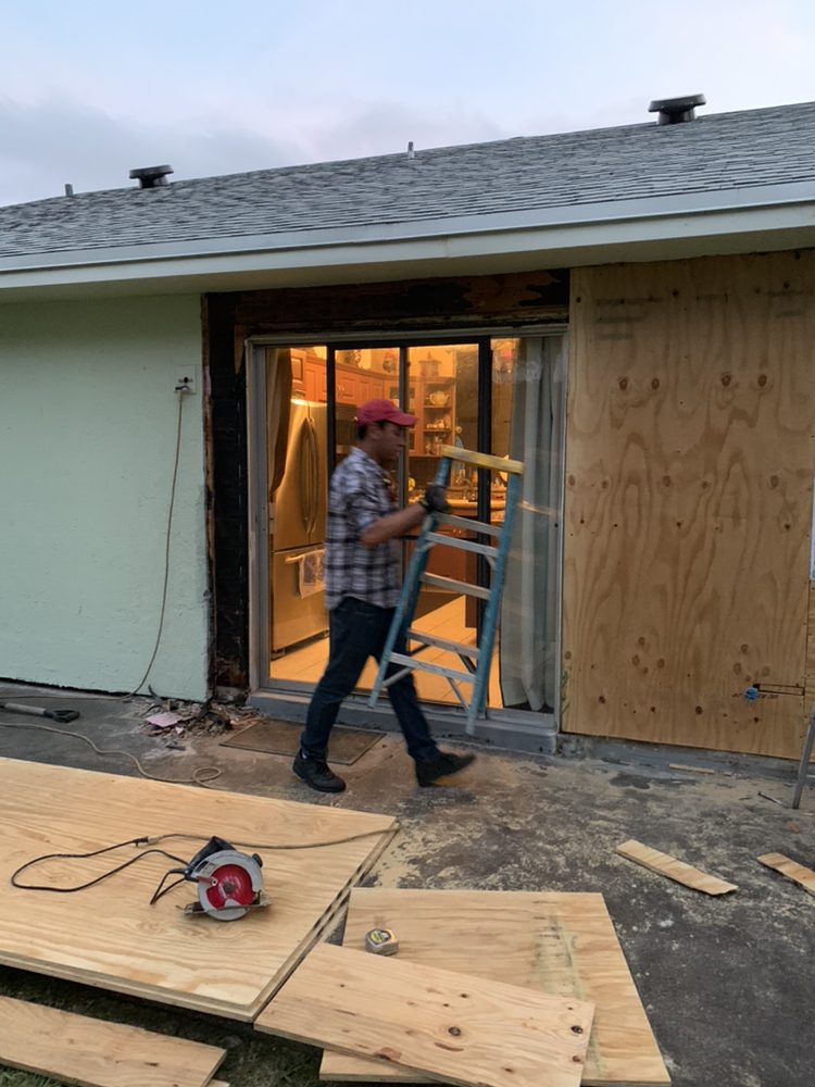 Slide of Complete Home And Estate Solutions