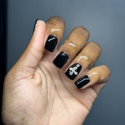 Starlight Beauty Bar - Short acrylic full set with designs
