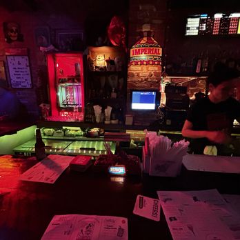 Snappy’s Small Bar