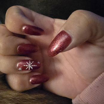 Blossom Nails & Spa - Snowflakes on ring finger - Nail Salons Near Me - Livermore, California Blossom Nails & Spa - Snowflakes on ring finger - Nail Salons Near Me - Livermore, California