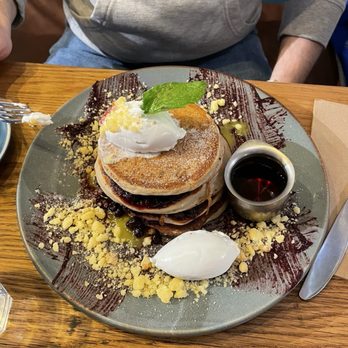 Yonder - Blueberry  lemon pancakes - Cafes Near Me - Queenstown, OTA