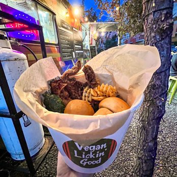 Community Kitchen + Taproom - Oyster Lemon Pepper Wangz Bucket! - Vegan Near Me - Austin, Texas