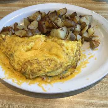 Old Mill Cafe - Denver Omelet with Country Potatoes - Breakfast & Brunch Near Me - Modesto, California