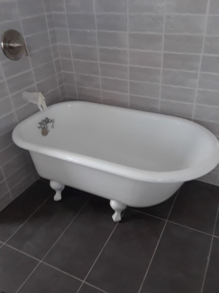 LIKE NEW BATHTUB REFINISHING Updated September 2024 5001 W Annie Pl