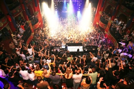 Foto de KOKO - Londres, XGL, GB. This is the view from the balcony .. acoustic feedback is good too and bar is right behind you, loos to your left