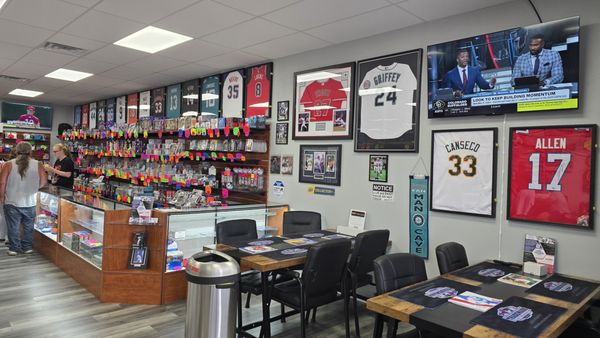 Trademark Cards & Collectibles by null