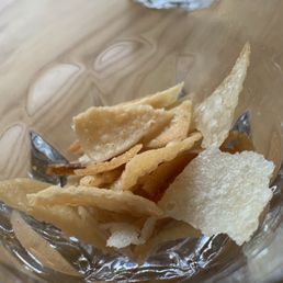 Under 2 pieces of full crackers, there were crumbs... For those prices, they should not cheap out on crackers! Under 2 pieces of full crackers, there were crumbs... For those prices, they should not cheap out on crackers!