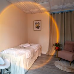 Aura Bliss Spa