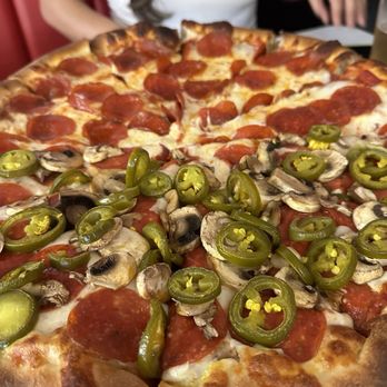 Mama Roscoe's Pizzeria - Half pepperoni, half pep, jalapeño and mushroom well done. Look at that beauty! - Pizza Near Me - Anaheim, California Mama Roscoe's Pizzeria - Half pepperoni, half pep, jalapeño and mushroom well done. Look at that beauty! - Pizza Near Me - Anaheim, California