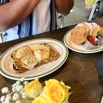 Taste Kitchen + Bar - Avocado Toast - Breakfast & Brunch Near Me - Houston, Texas