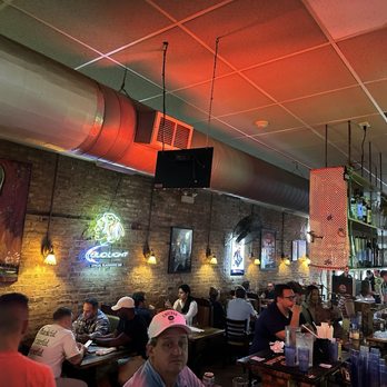Pequod's Pizza - Inside - Pizza Near Me - Chicago, Illinois Pequod's Pizza - Inside - Pizza Near Me - Chicago, Illinois