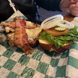 Jameson's Public House - Pub burger
