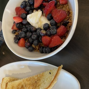 Graze - Homemade granola yogurt parfait - Breakfast & Brunch Near Me - Thayne, Wyoming