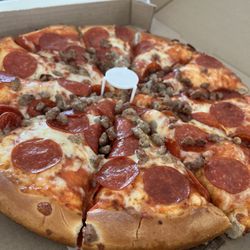 Studebaker's Pizza - Pepperoni & sausage