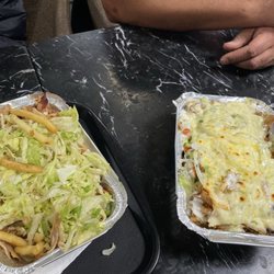 Hizmet Bakkerij - Kapsalon Kip Met Samuraisaus and Doner (no cheese)
