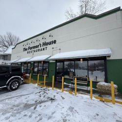 The Farmer's House Restaurant - Outside