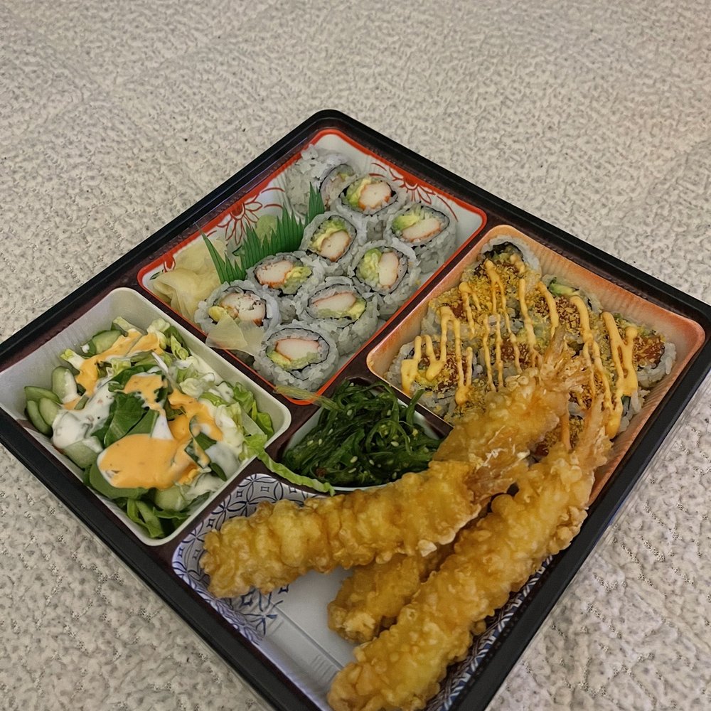 H Mart - Great Neck - a tray of food - Grocery Near Me - Great Neck, New York